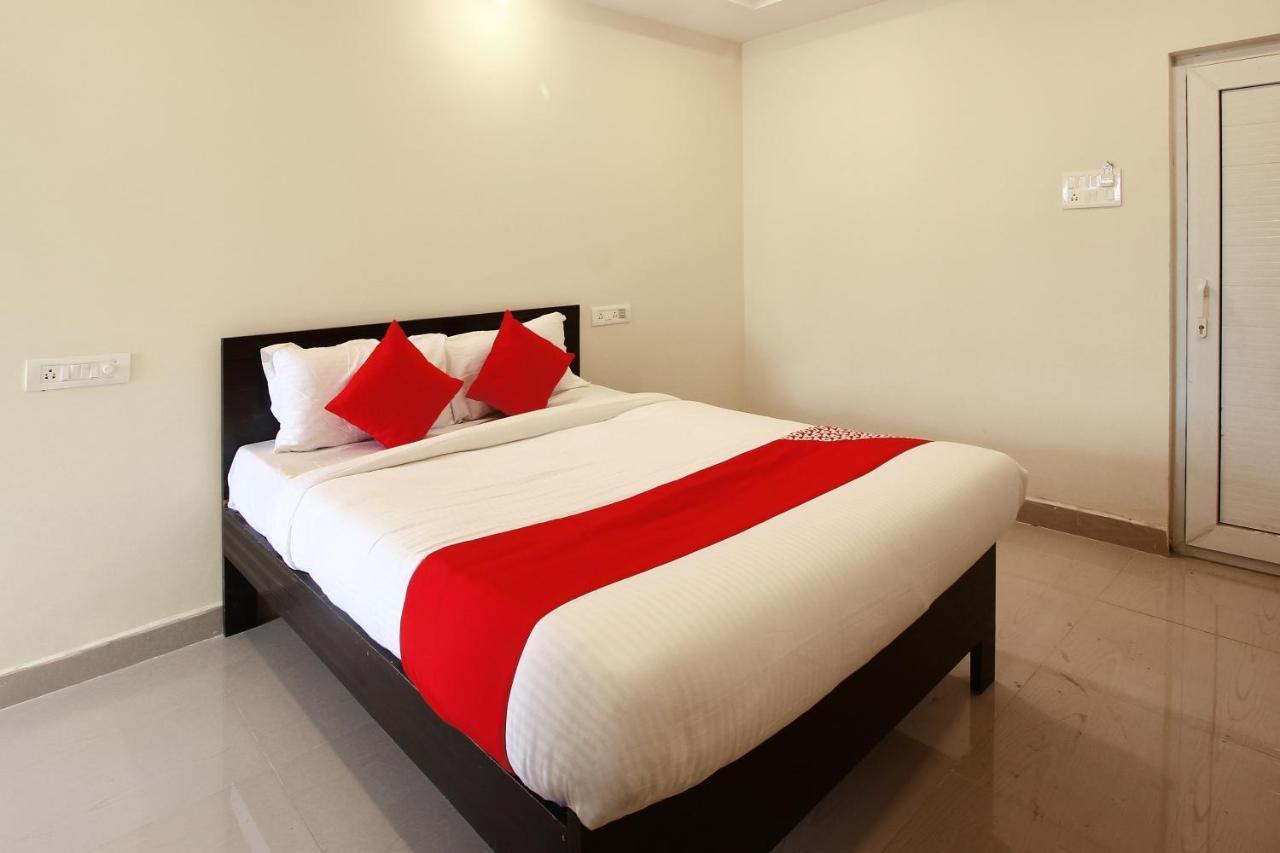 Oyo Sri Vinayaka Grand Hotel Samsabad Kültér fotó